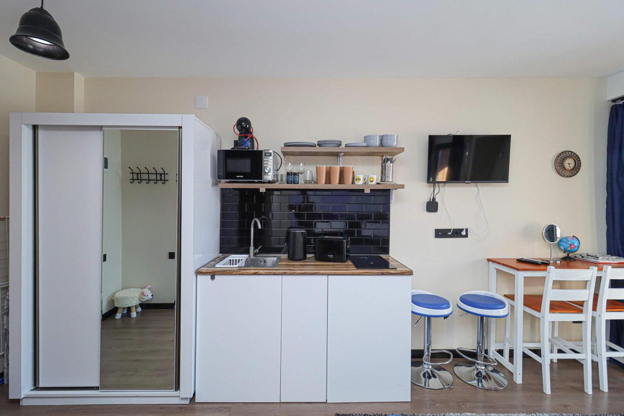 Stylish Studio Apartment With Balcony Goudaouri Extérieur photo